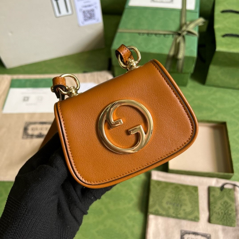 G*u*i wallets & purse